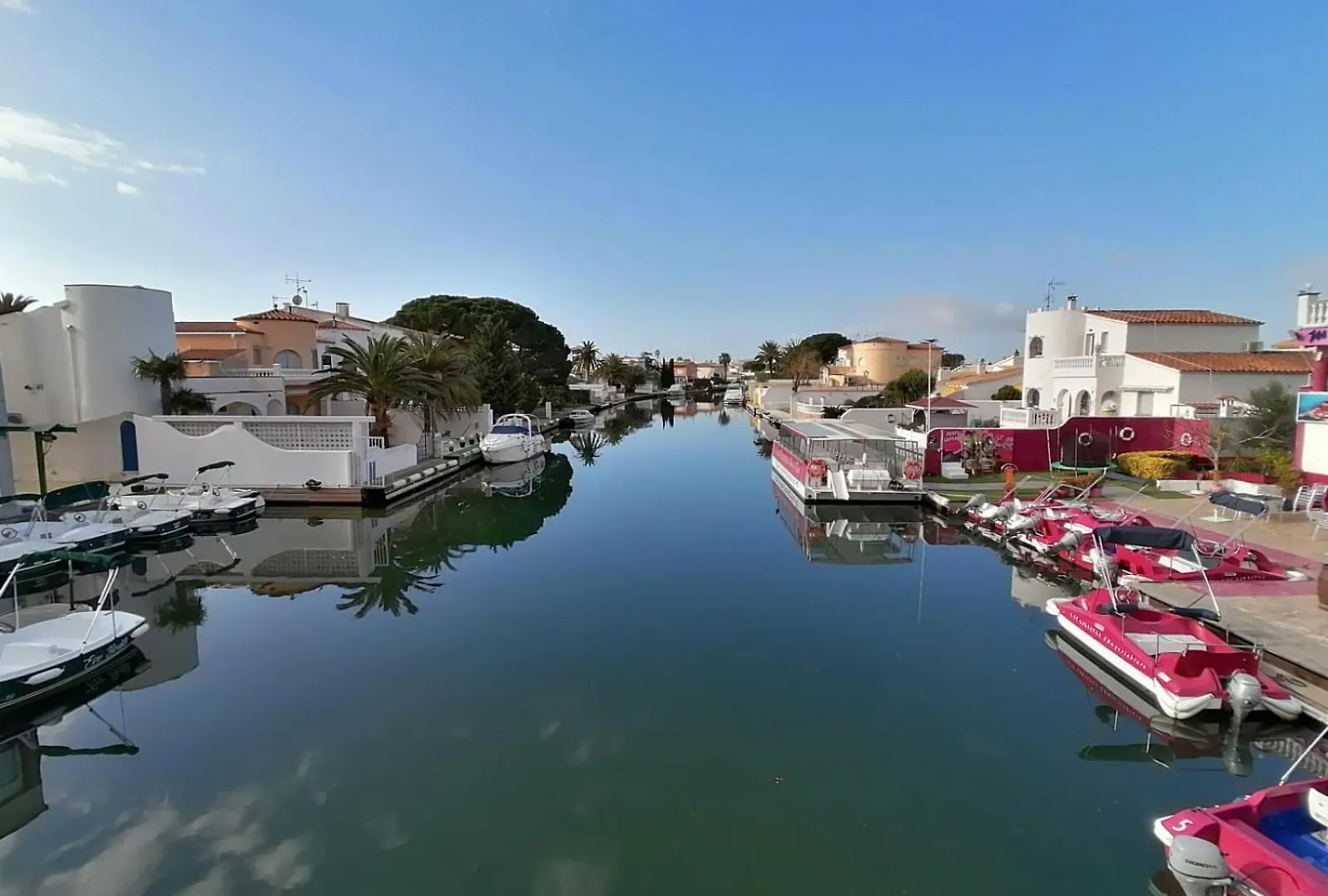 Leon Inmo Villa Royal - 10500 Empuriabrava 0*,  Spanien
