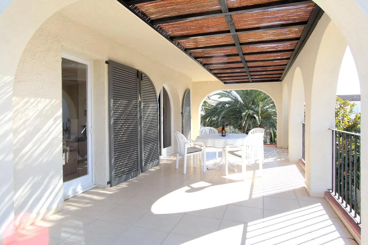 Leon Inmo Villa Royal - 10500 Empuriabrava Espanha